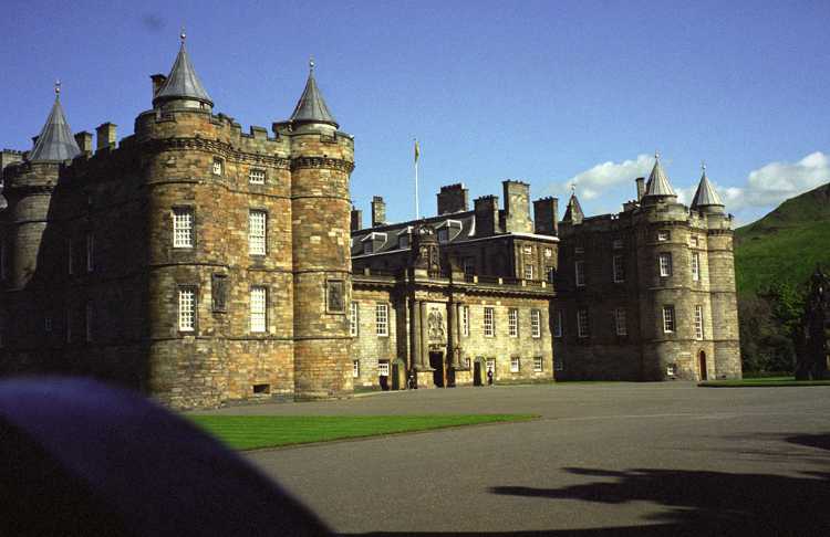 The Holyrood Palace in Edinburgh was closed for a Church of Scotland function so we didn't get to go inside.