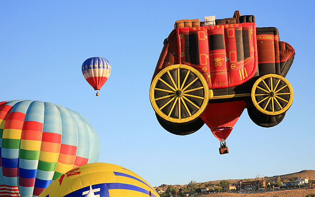 Wells Fargo is a major sponsor of the Reno Balloon Races. "Centre Stage" is owned and piloted by Elizabeth Wright-Smith of Albuquerque, New Mexico.